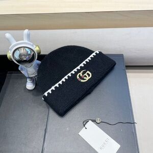 Gucci Black Knit Beanie with Gold Logo